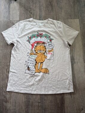 abercrombie kids Cream Garfield Holiday Graphic Tee
